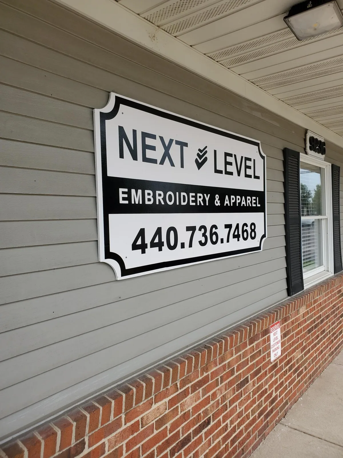 Storefront sign on Broadview Road in Broadview Heights